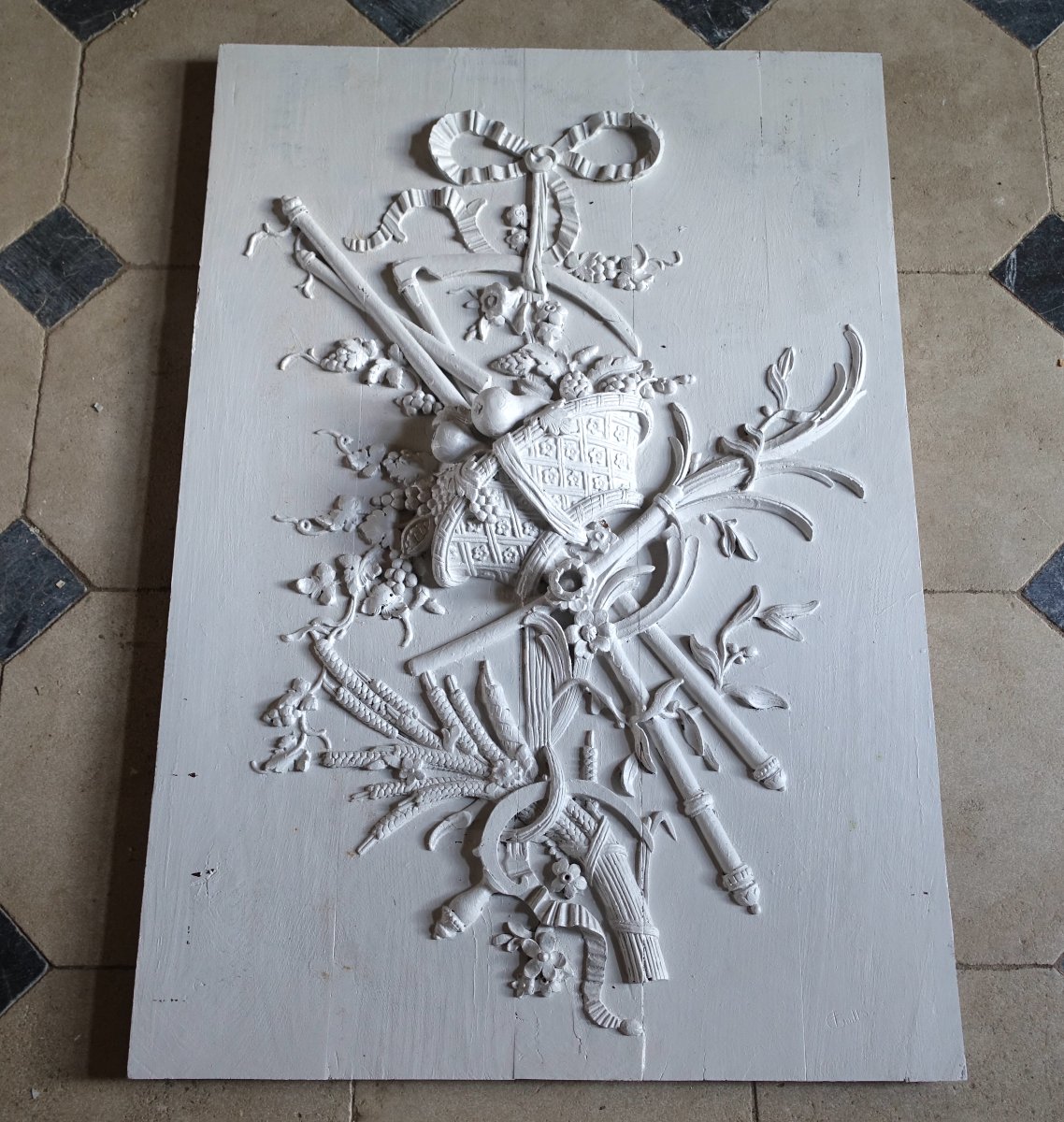 Louis XVI-style Trophy-shaped Door-top Panel—solid Oak, Finely Carved In Relief