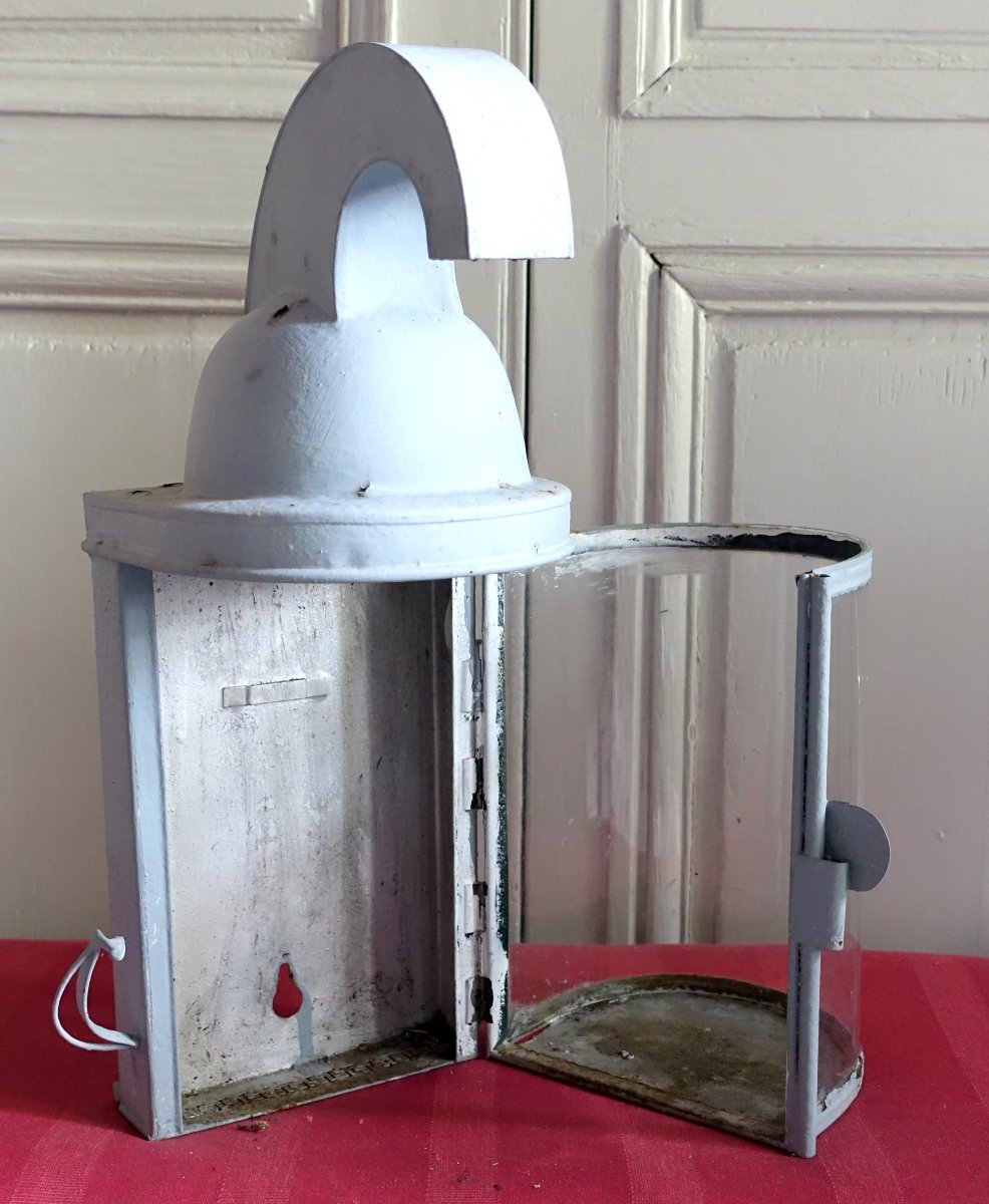 Lanterne en casque à l'antique, pour extérieur château ou intérieur, début 19e siècle-photo-1