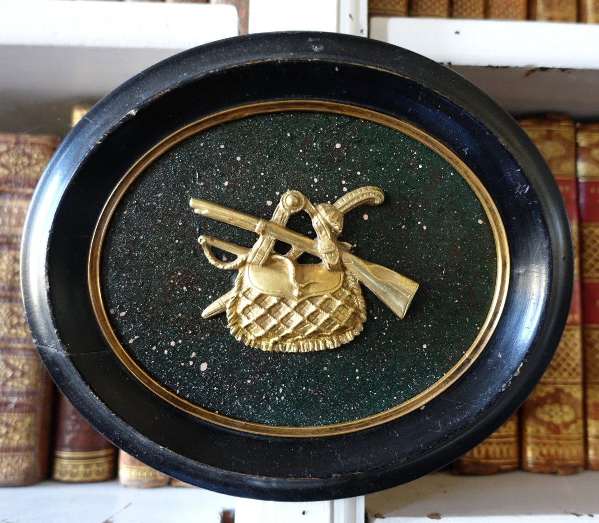 allégorie de la chasse, décor cynegetique Miniature Napoleon III bronze sur fond faux porphyre-photo-2