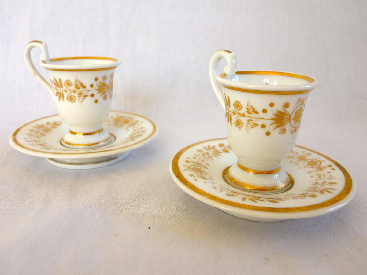 Paire de tasses à café d'enfant en porcelaine de Paris, époque Restauration circa 1830-photo-2