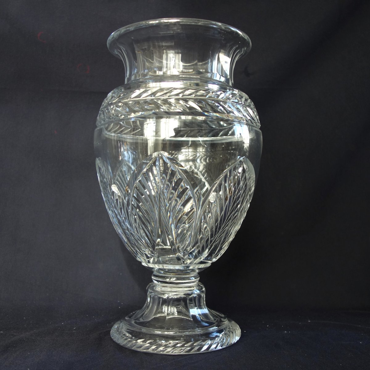 Saint Louis Grand vase ovoide style Empire en cristal de Saint Louis finement taillé - 35,5cm-photo-3