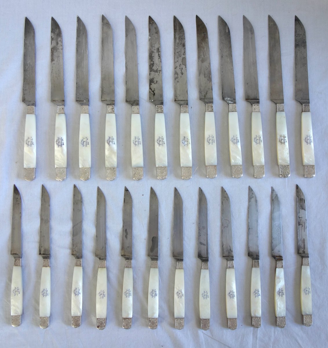 Classic-style 12-piece Knife Set In Solid Silver And Mother-of-pearl: Louis XIV, Louis XVI, Empire