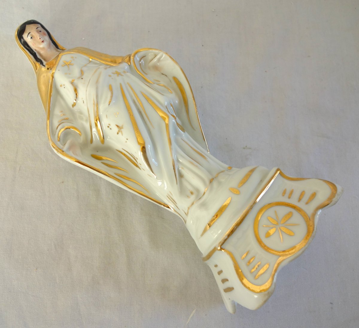 Statue Of The Blessed Virgin Mary In White And Gold Paris Porcelain—circa 1850-photo-4