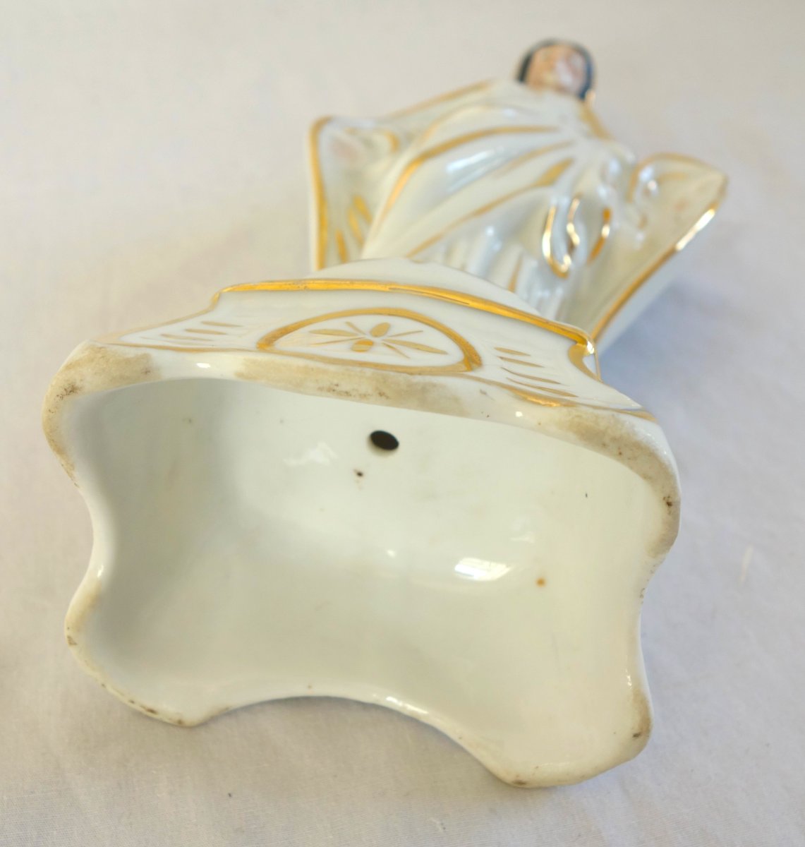 Statue Of The Blessed Virgin Mary In White And Gold Paris Porcelain—circa 1850-photo-7