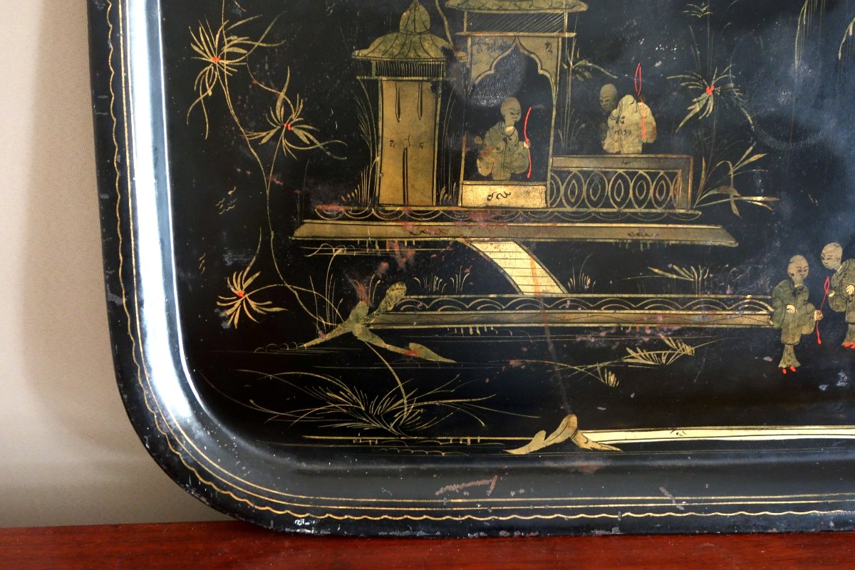 Grand plateau Napoléon III en tôle laquée de chinoiseries, monté table basse Madeleine Castaing-photo-4