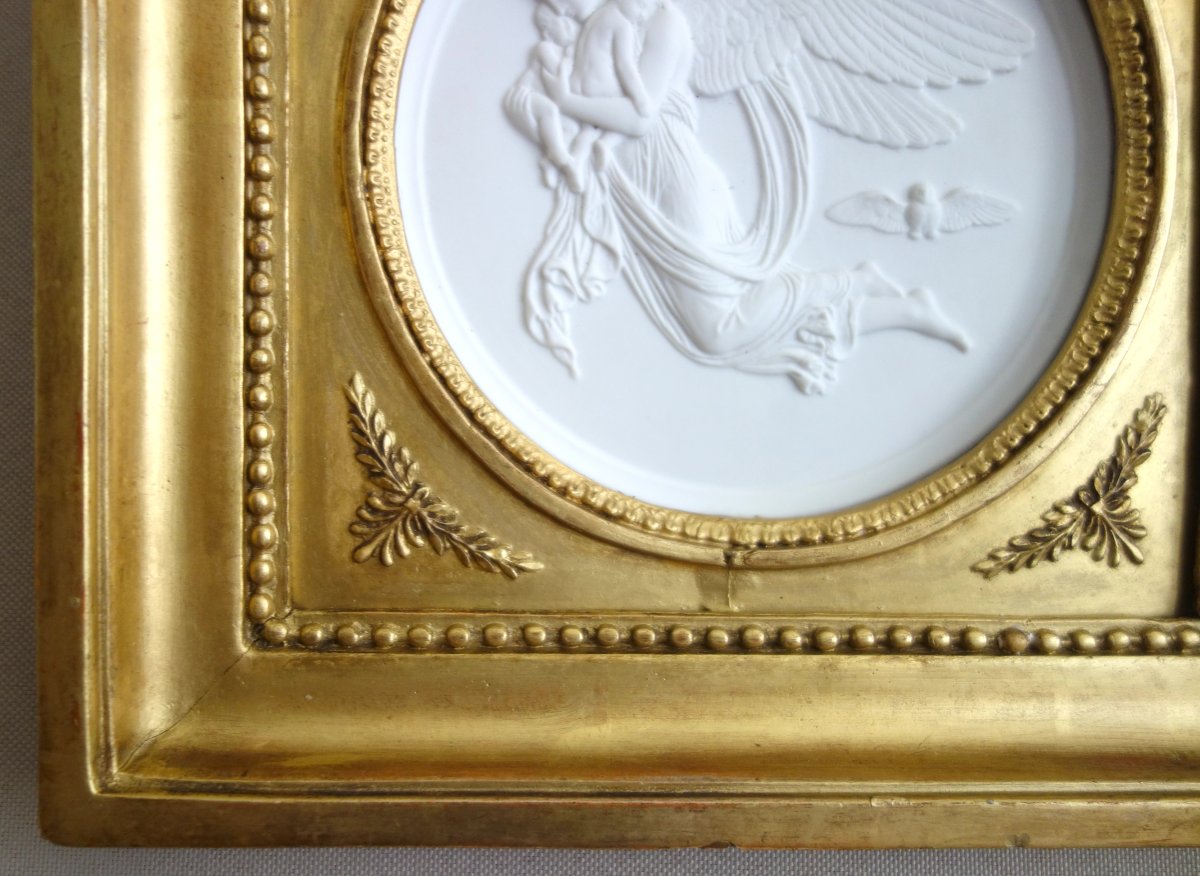 Large Empire-style Biscuit Medallion—an Allegory Of The Night, In A Gilded Wooden Frame -photo-3