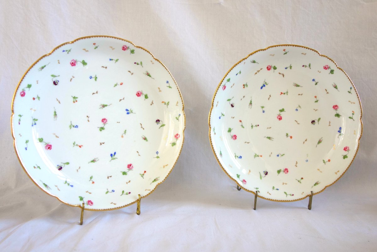 Nyon: Pair Of Porcelain Bowls Or Fruit Bowls With Polychrome And Gold Decoration—late 18th Century, Signed-photo-2