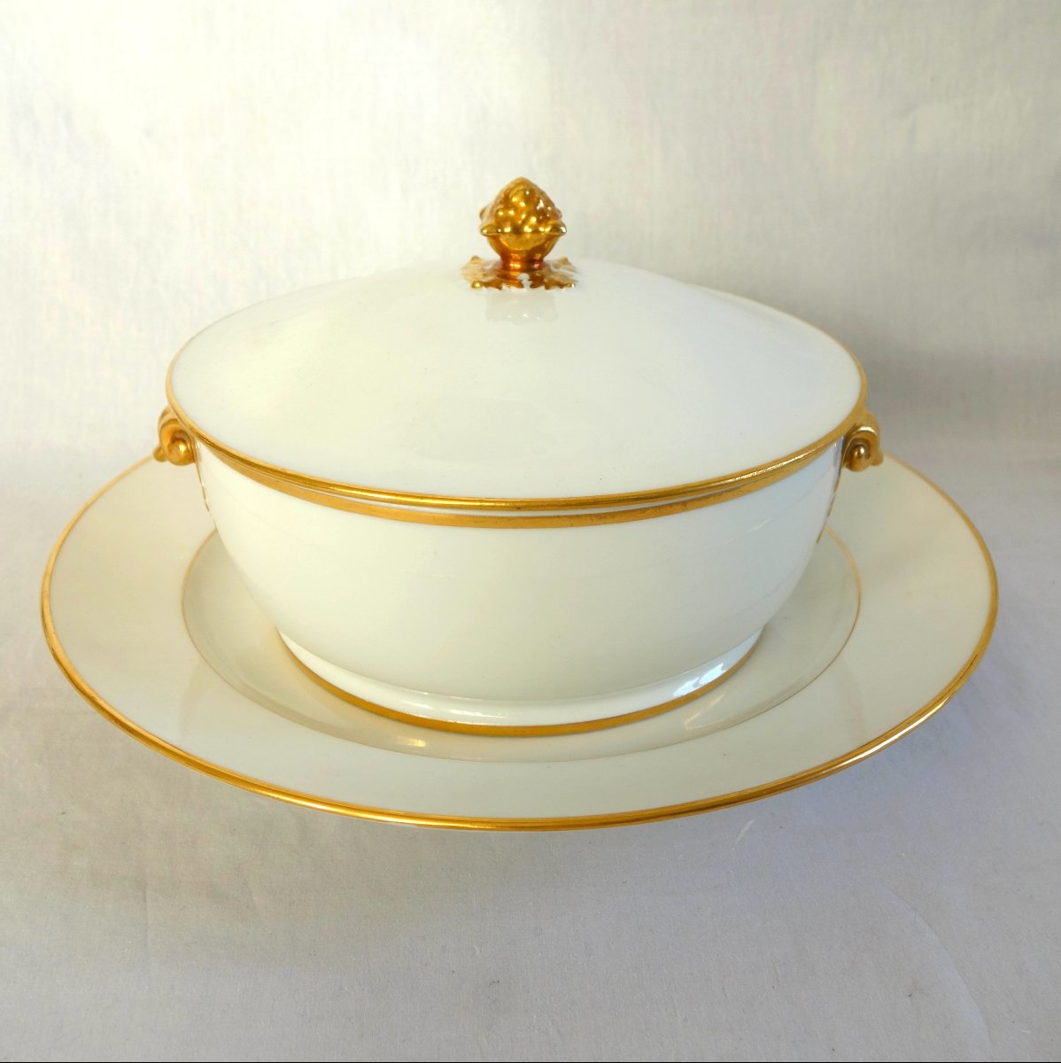Manufacture Honoré - Vintage White And Gold Porcelain Vegetable Dish And Serving Dish, Restored - Signed-photo-2