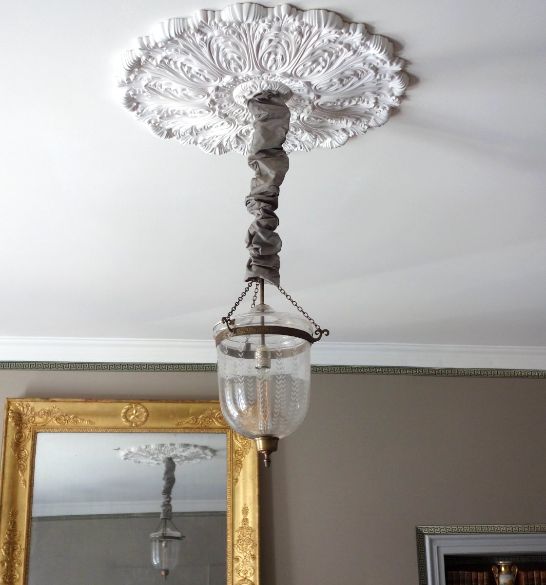Neoclassical Bell-shaped Hallway Lantern With A Blown-glass Smoke Diffuser-photo-3