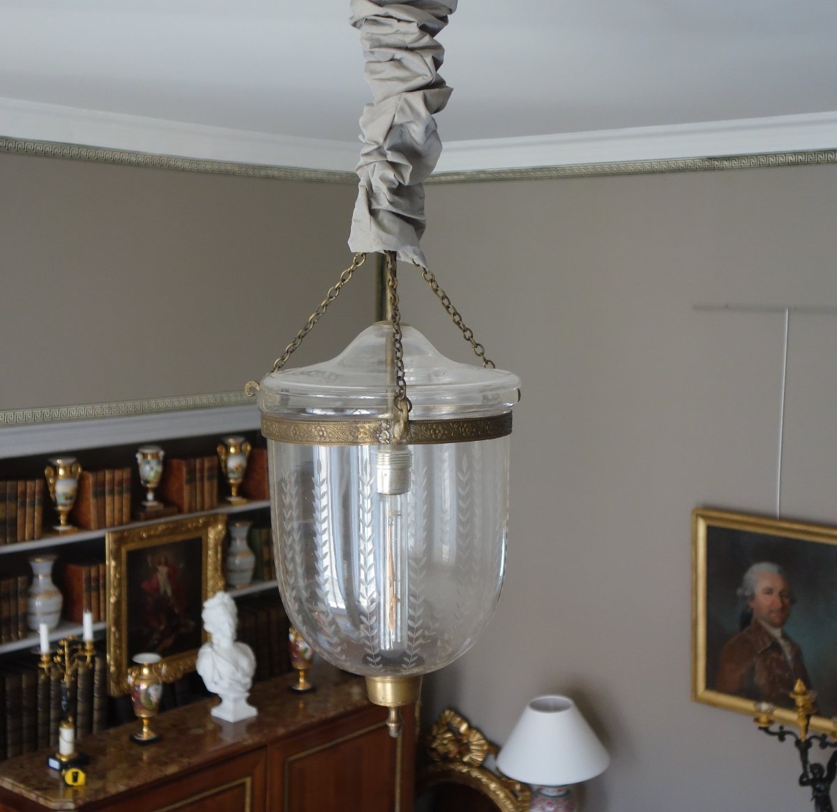Neoclassical Bell-shaped Hallway Lantern With A Blown-glass Smoke Diffuser-photo-3