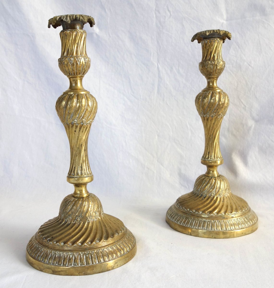 Pair Of Louis XVI-era Candlesticks / Torches In Chiseled Bronze—18th Century-photo-1
