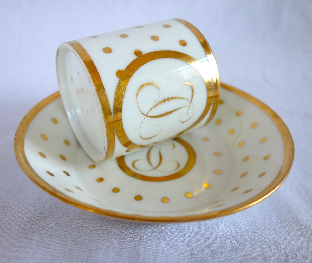 Pair Of Empire-period Porcelain "litron" Coffee Cups, With A Gold-dotted Monogram Design-photo-3