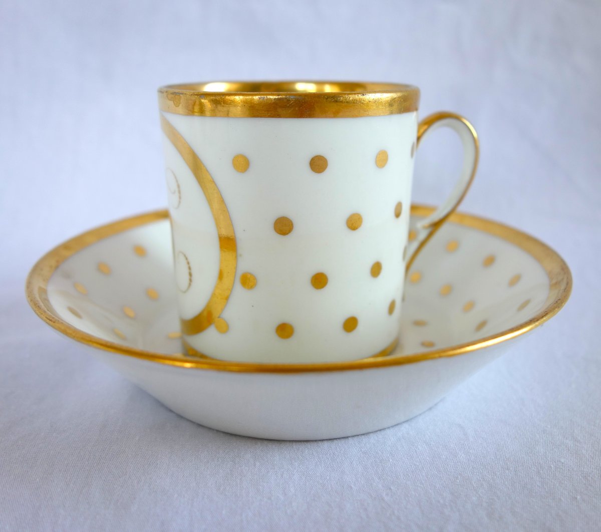 Pair Of Empire-period Porcelain "litron" Coffee Cups, With A Gold-dotted Monogram Design-photo-2
