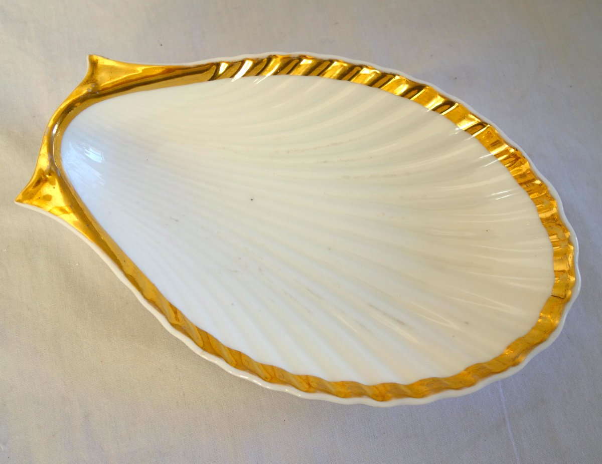 Empire-period Parisian Porcelain Shell-shaped Butter Dish Or Ramekin, Gilded With Fine Gold-photo-4