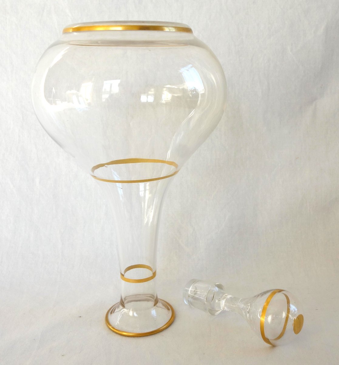 Baccarat - Crystal Decanter With Gold-plated Ribbing, Mg Monogram, And Paper Label-photo-3