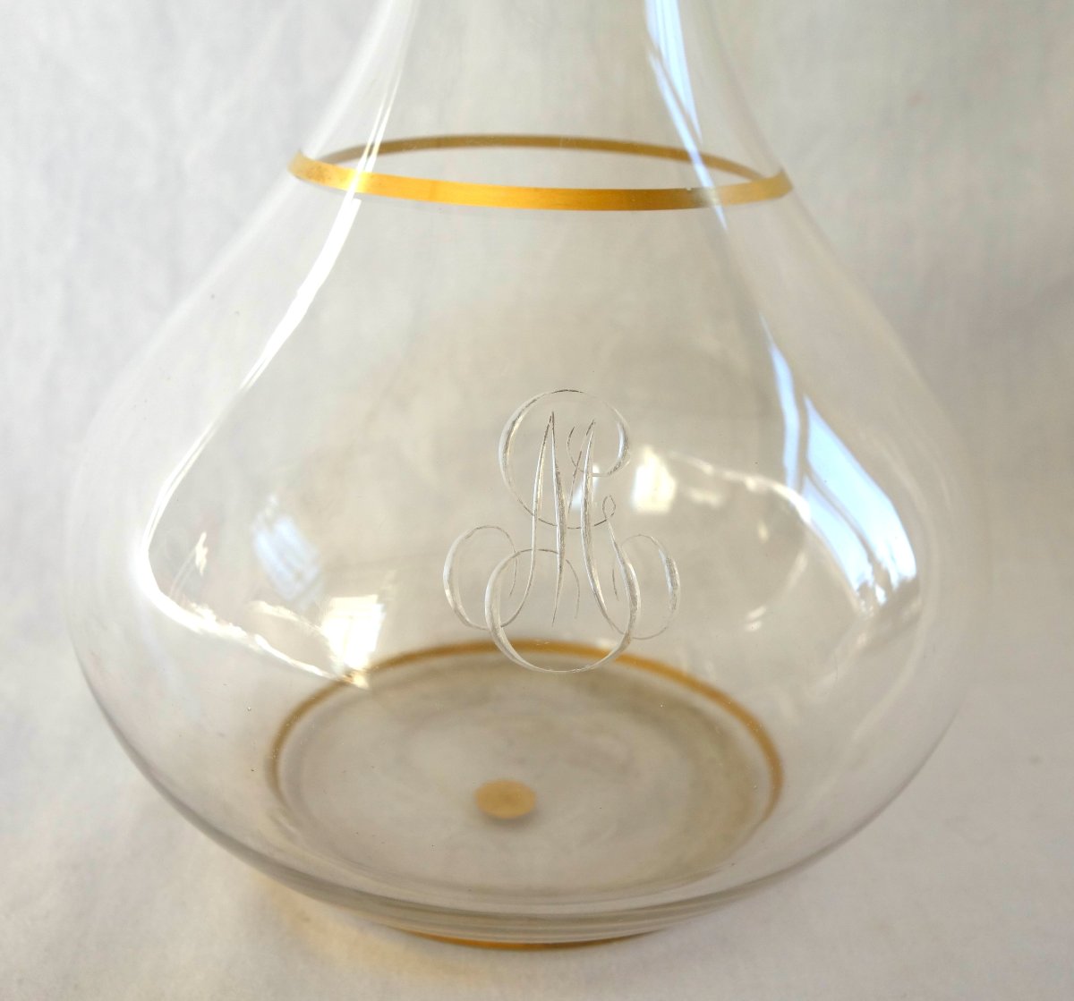 Baccarat - Crystal Decanter With Gold-plated Ribbing, Mg Monogram, And Paper Label-photo-1