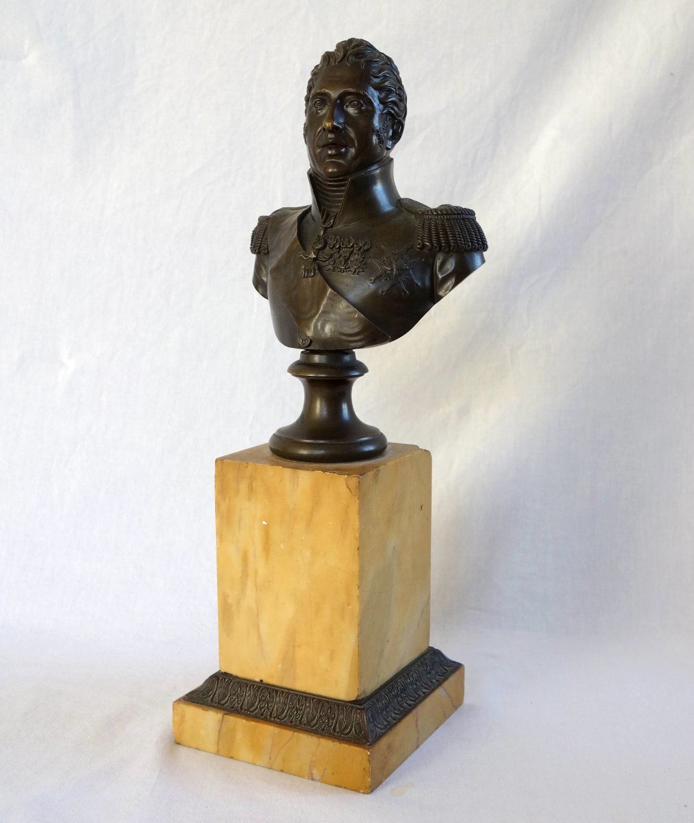 Charles X Roi de France - buste royaliste en bronze patiné et marbre jaune de Sienne-photo-4