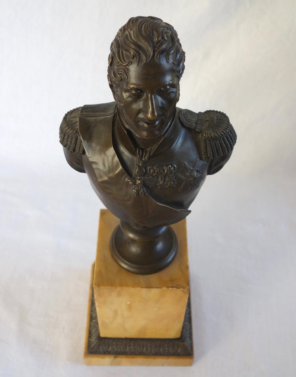 Charles X Roi de France - buste royaliste en bronze patiné et marbre jaune de Sienne-photo-1