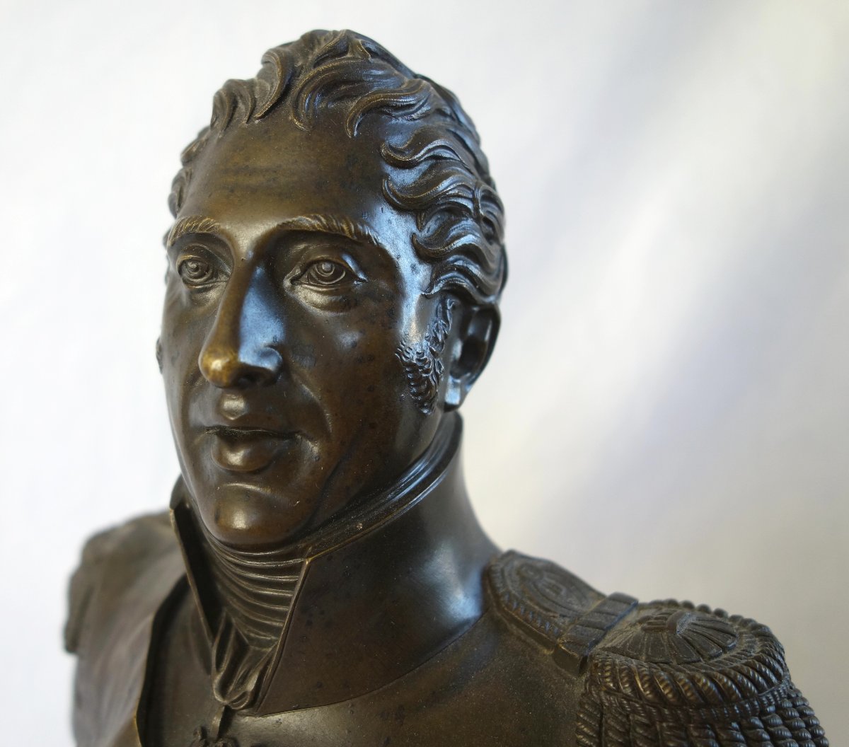 Charles X Roi de France - buste royaliste en bronze patiné et marbre jaune de Sienne-photo-2