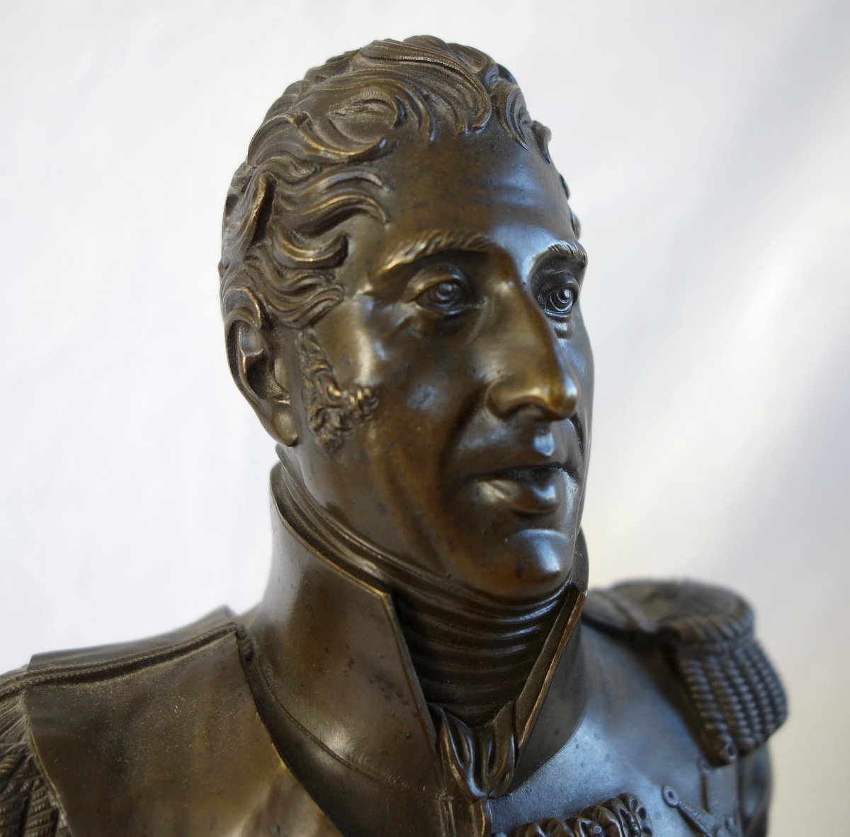 Charles X Roi de France - buste royaliste en bronze patiné et marbre jaune de Sienne-photo-3