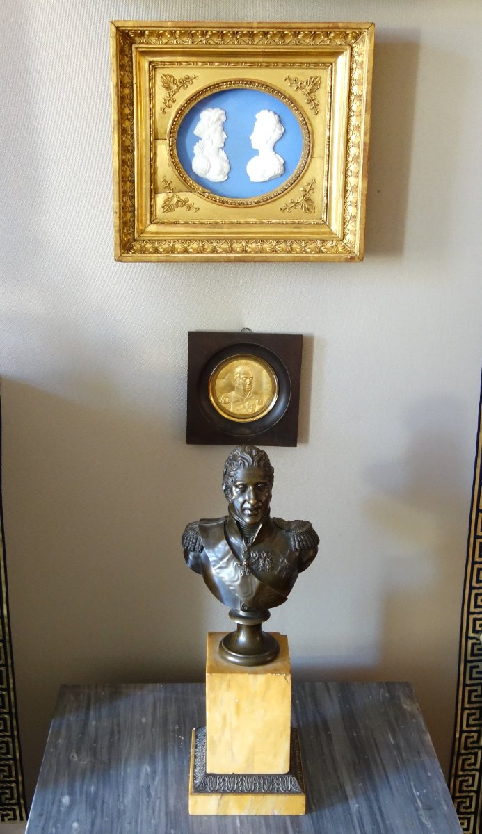 Charles X Roi de France - buste royaliste en bronze patiné et marbre jaune de Sienne-photo-7