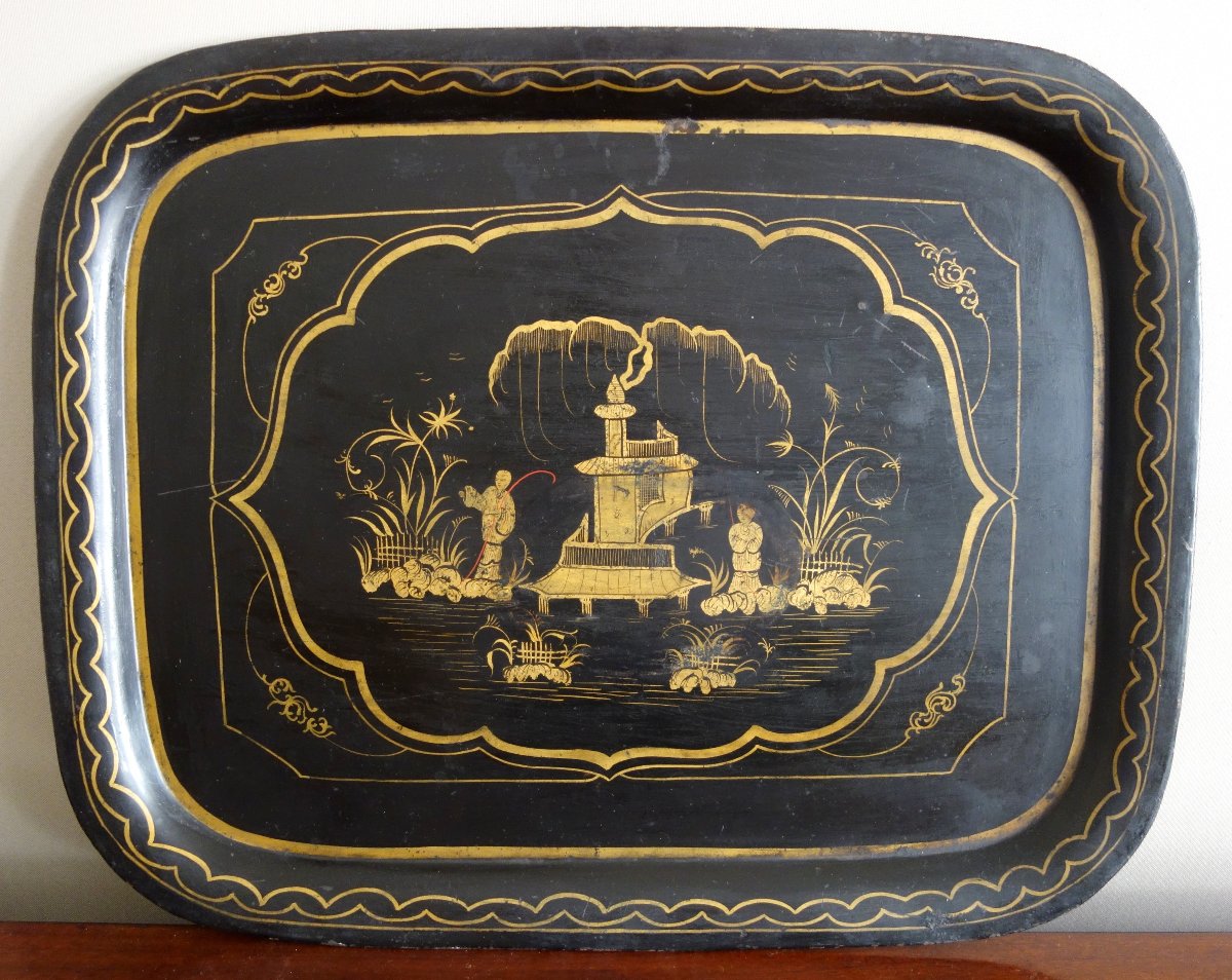 Large Napoleon III-style Serving Tray Made Of Lacquered Sheet Metal, Featuring Chinese-style Motifs On A Black Background, 57x53 Cm-photo-4
