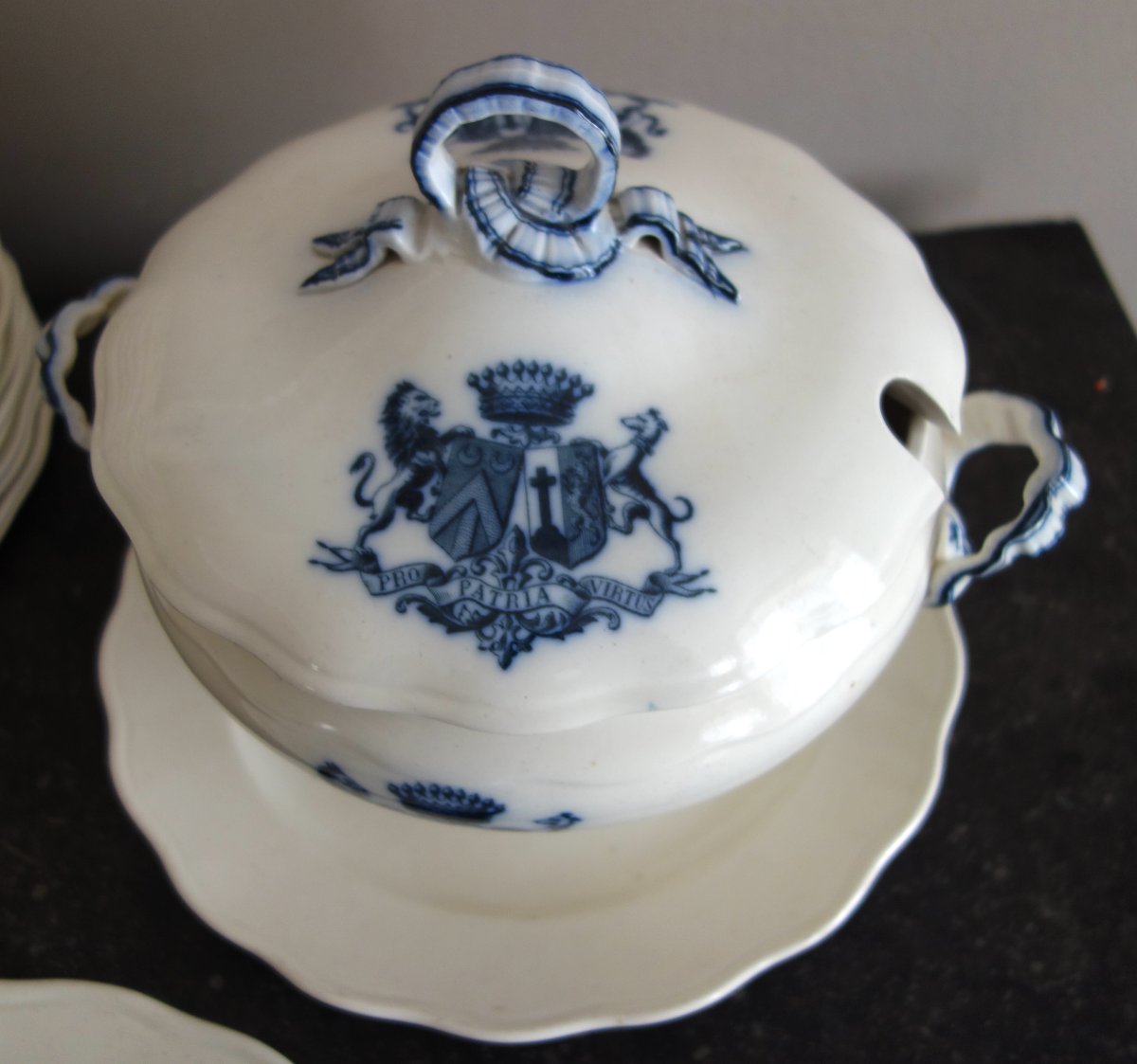 Galbert Family - Brown-westhead Moore & Co. Faience Tableware Set With Coat Of Arms, 46 Pieces-photo-1