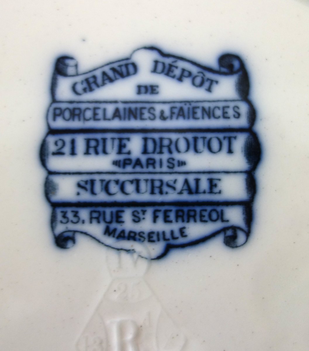 Galbert Family - Brown-westhead Moore & Co. Faience Tableware Set With Coat Of Arms, 46 Pieces-photo-4