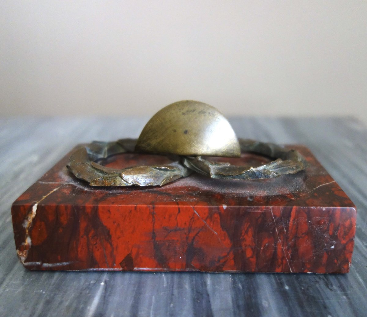 "empire" Paperweight: Napoleon's Bicorne Hat—patinated Bronze And Red Griotte Marble—circa 1840-photo-2