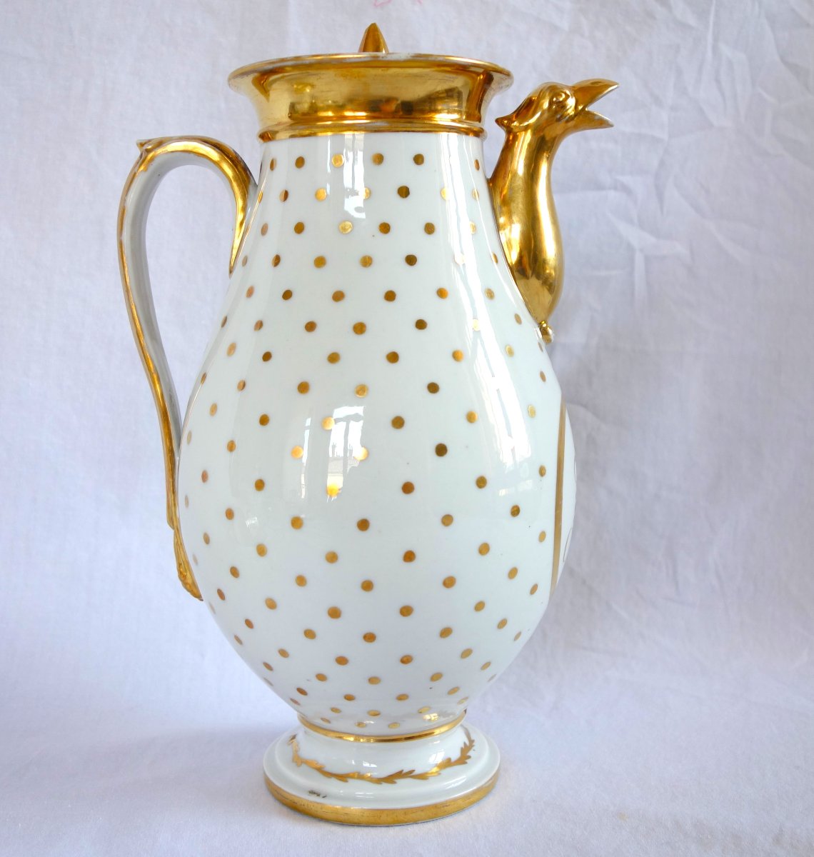 Empire-period Parisian Porcelain Coffee Pot With A Dotted Gold Monogram Design-photo-4