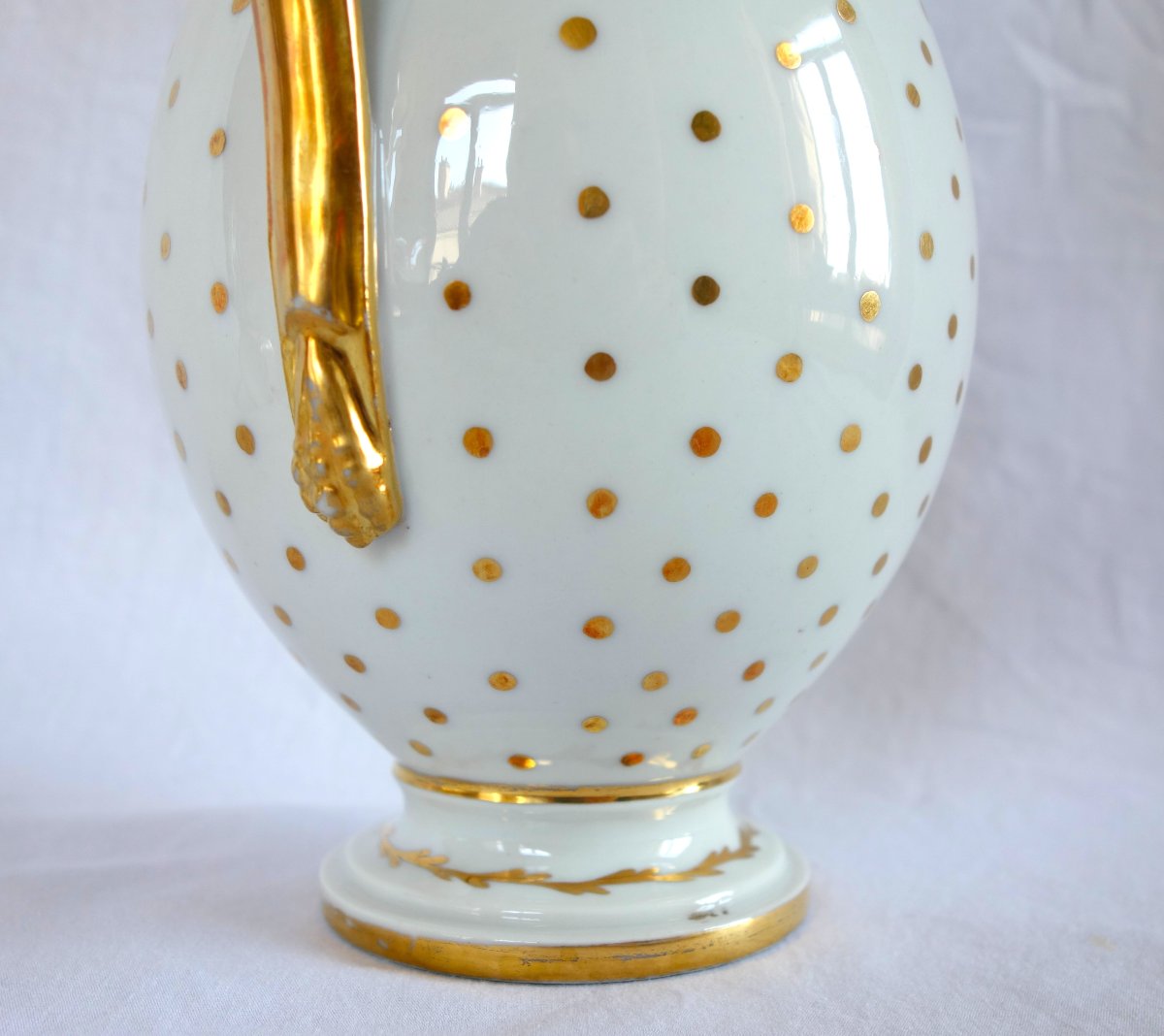 Empire-period Parisian Porcelain Coffee Pot With A Dotted Gold Monogram Design-photo-5