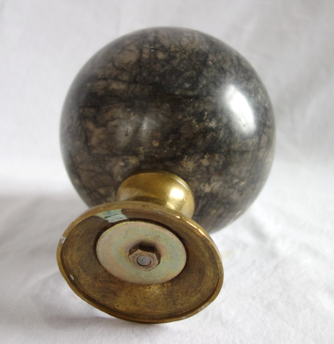 Grande boule de rampe d'escalier en marbre d'époque 19e siècle-photo-2