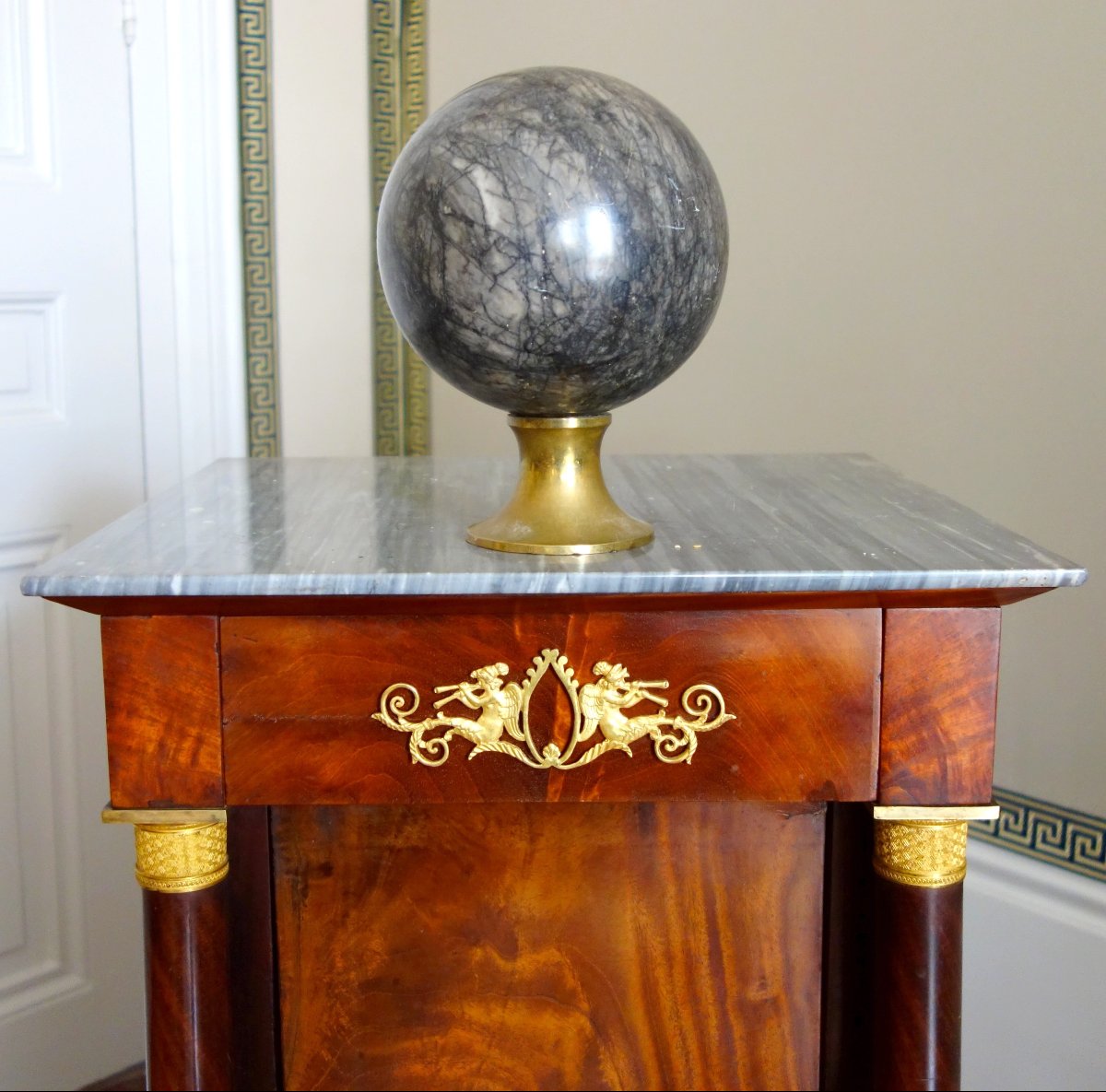 Grande boule de rampe d'escalier en marbre d'époque 19e siècle
