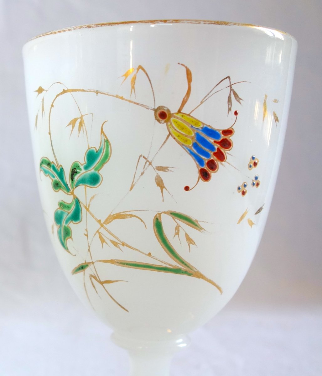 Baccarat : Paire de verres à dents en cristal opaline émaillé polychrome et doré-photo-2