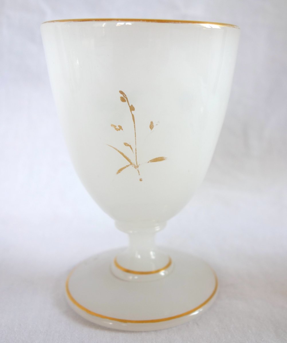 Baccarat : Paire de verres à dents en cristal opaline émaillé polychrome et doré-photo-5