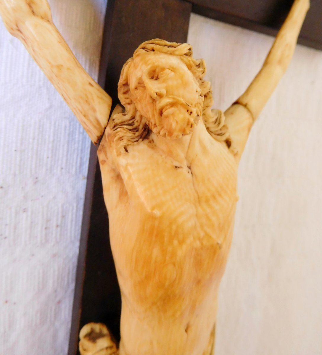 Christ En Ivoire, Crucifix De Fond De Lit d'époque 18e Siècle - Bois Sculpté & Doré Or Fin-photo-3