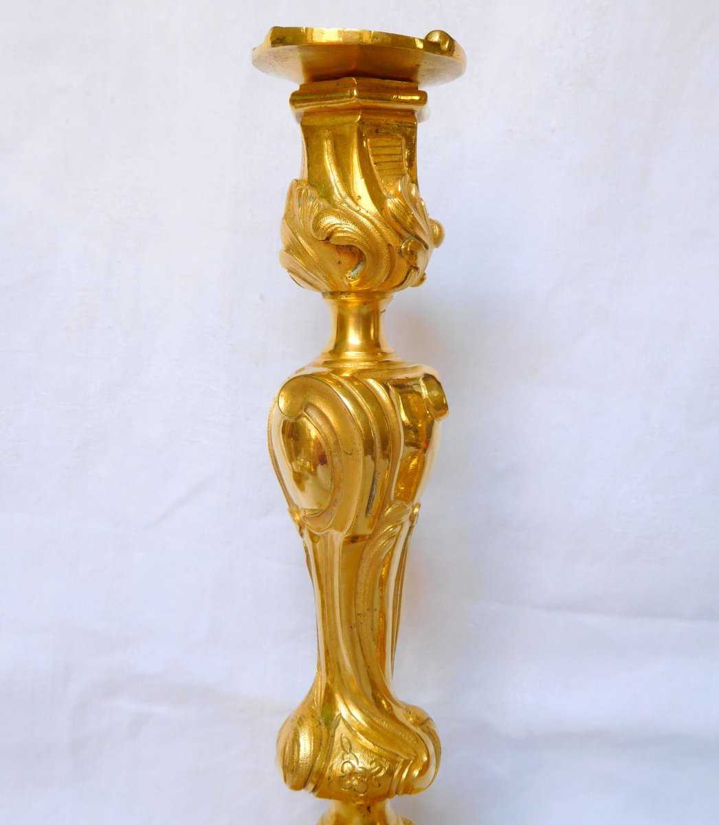 Paire De Bougeoirs En Bronze Ciselé & Doré à l'Or Fin De Style Louis XV d'Après Meissonnier-photo-3