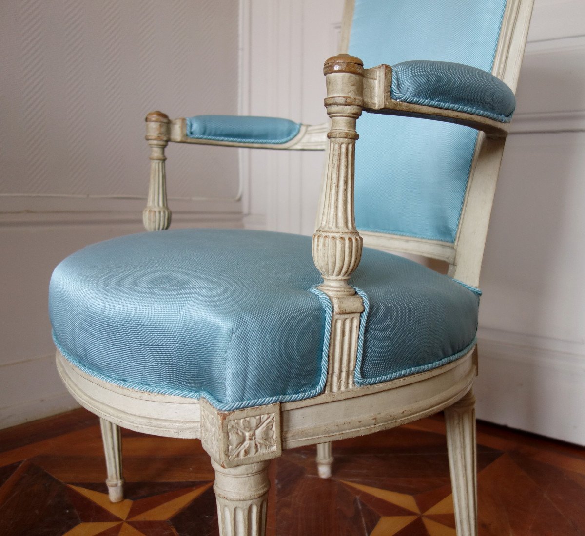 Paire De Fauteuils Cabriolets d'époque Louis XVI Canetillé De Soie Bleu-photo-3