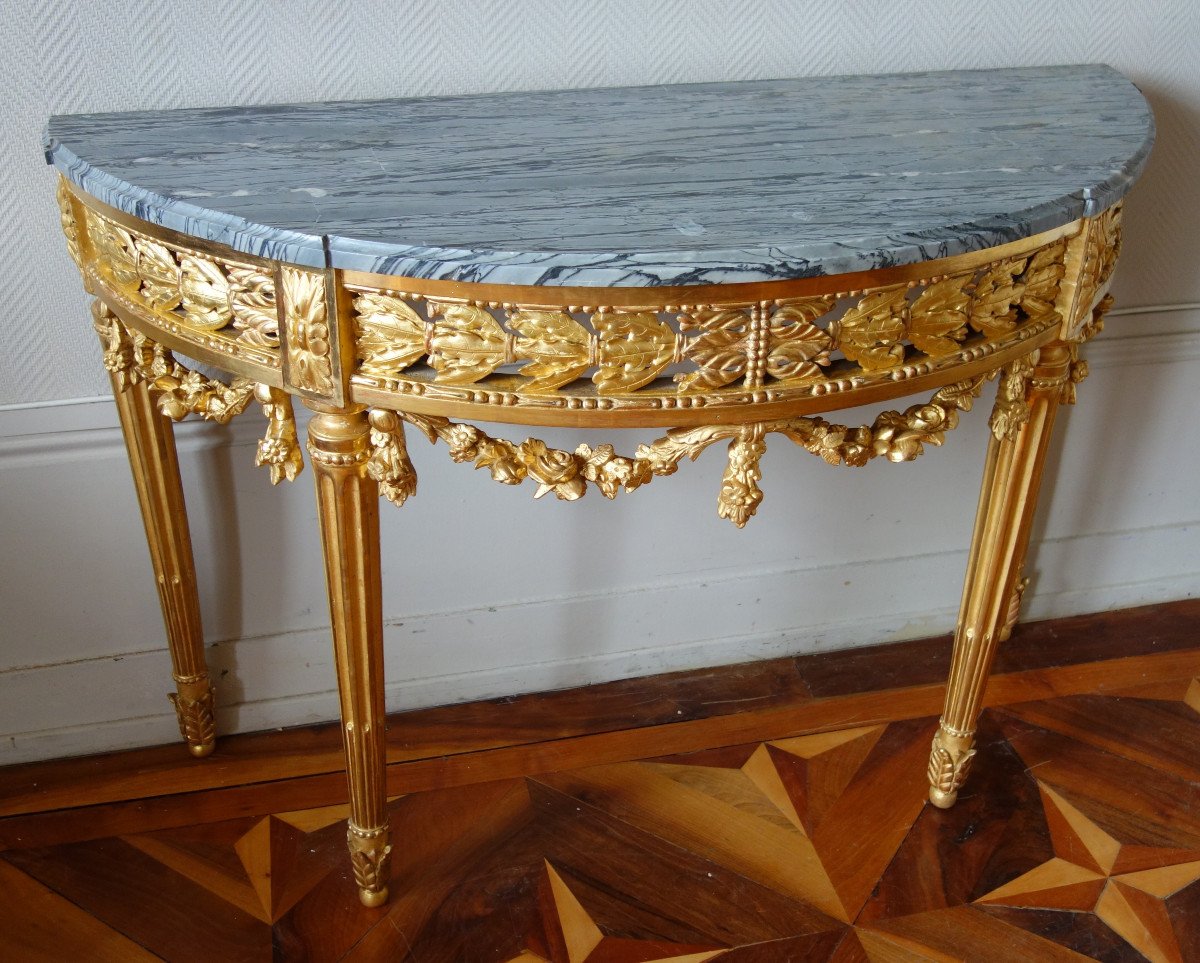 Louis XVI Half Moon Console With 4 Feet In Carved & Gilded Wood With Gold Leaf Around 1780