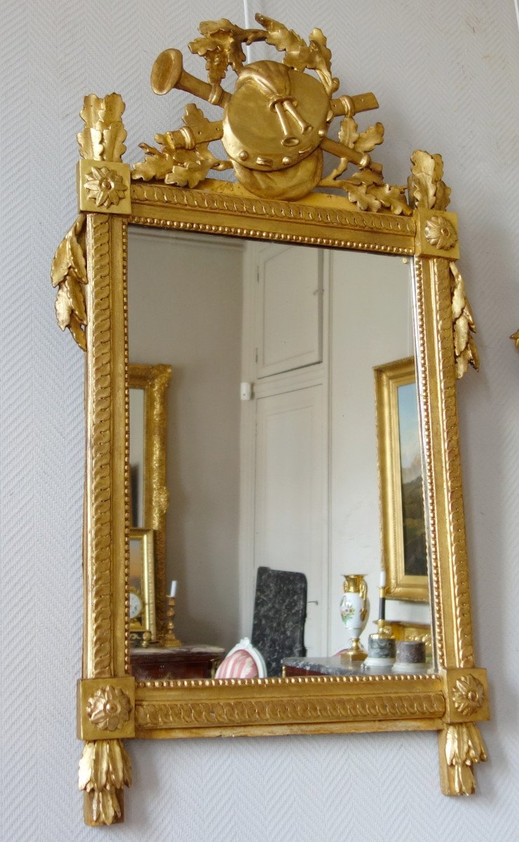 Grand Miroir En Bois Doré d'époque Louis XVI, Modèle Provençal, Fronton à Trophée De Musique-photo-2