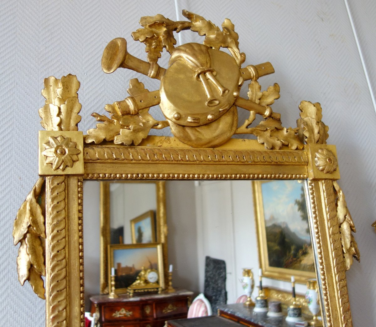 Grand Miroir En Bois Doré d'époque Louis XVI, Modèle Provençal, Fronton à Trophée De Musique-photo-3