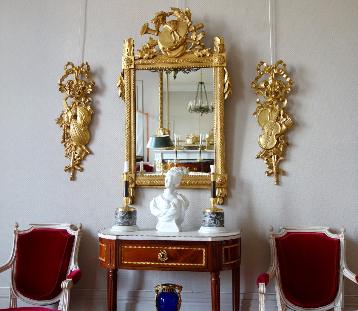 Grand Miroir En Bois Doré d'époque Louis XVI, Modèle Provençal, Fronton à Trophée De Musique-photo-6