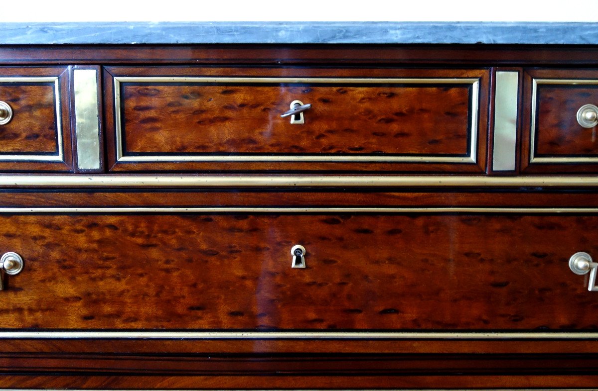 Louis XVI Directoire Commode In Speckled Mahogany, Turquin Marble And Trefoil Key - Late 18th-photo-3