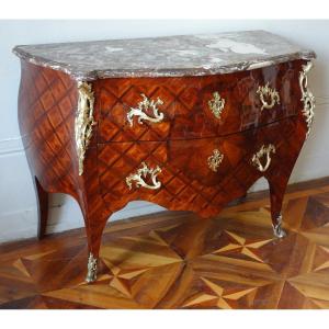 Louis XV Commode In Violet Wood Marquetry