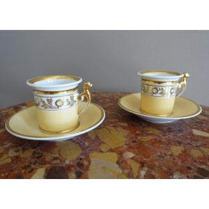 Pair Of Empire Coffee Cups From The Charles X Period, Nanking And Gold Decoration - Paris Porcelain