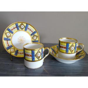 Paire de tasses à café litron en porcelaine d'époque Empire début 19e siècle