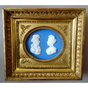 Manufacture De Sèvres - Pair Of Portraits Of The Duchesses Of Angoulême And Berry Wedgwood Style