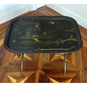 Grand plateau Napoléon III en tôle laquée de chinoiseries, monté table basse Madeleine Castaing