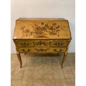 18th Century Lacquered Sloping Desk In Chinese Decor