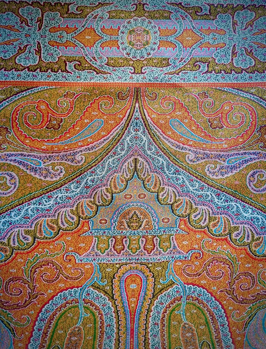 19th Century Cashmere Shawl. Paris.-photo-3
